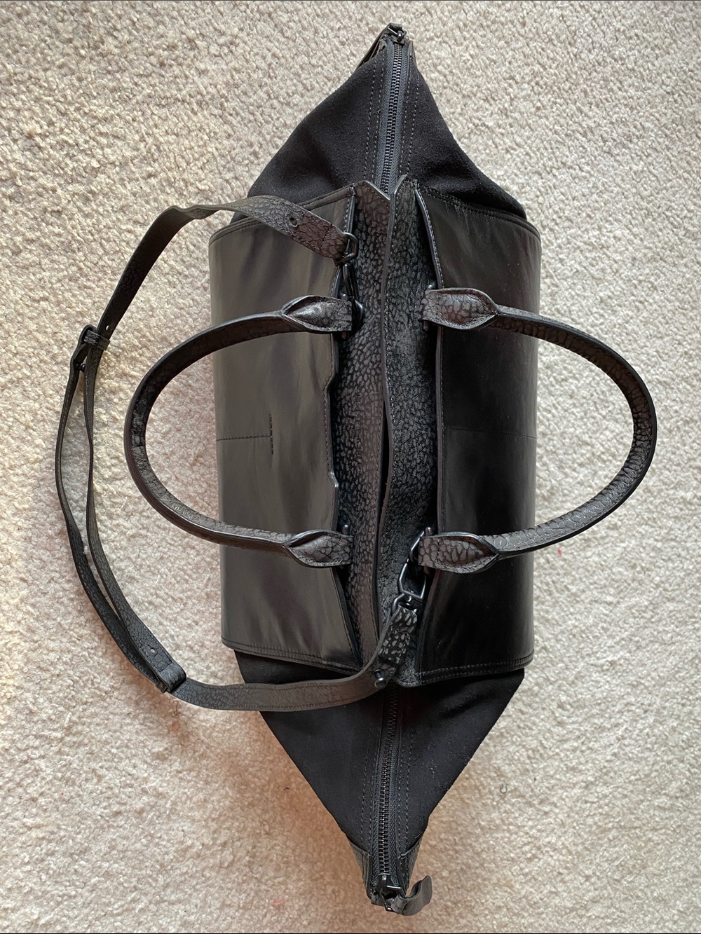 Weekender Liebeskind black leather bag - Picture 7 of 11
